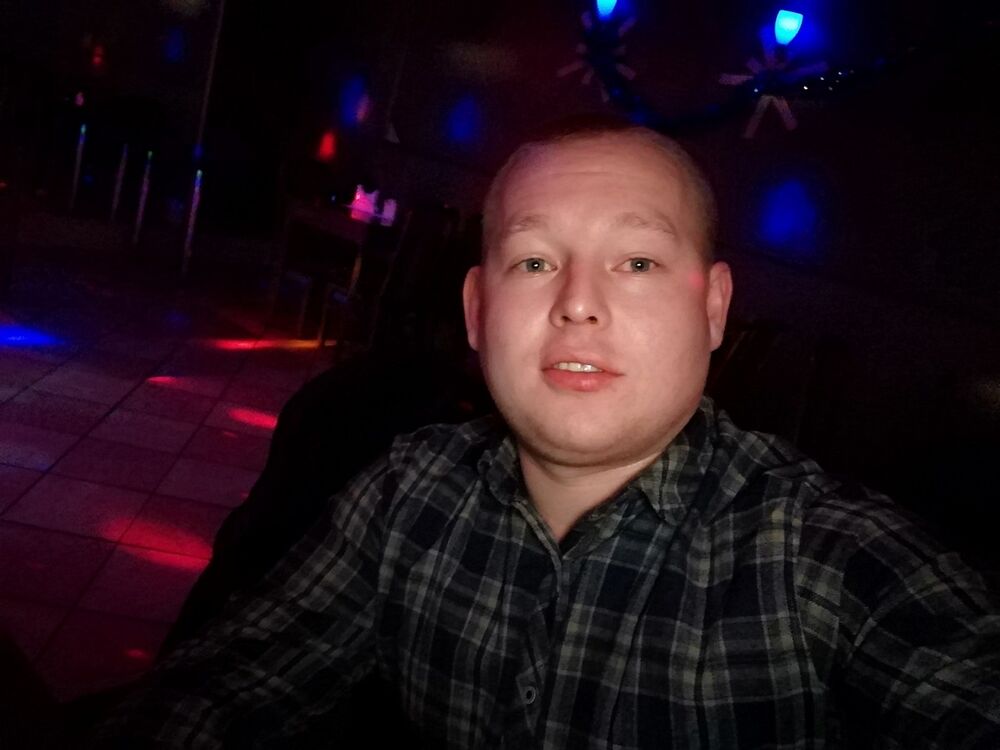  ,   Viktor, 31 ,   ,   , c 