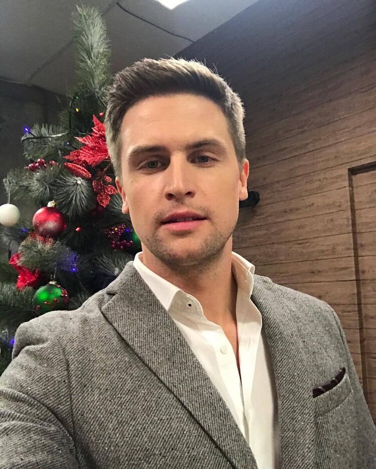  -,   Nikola, 35 ,   