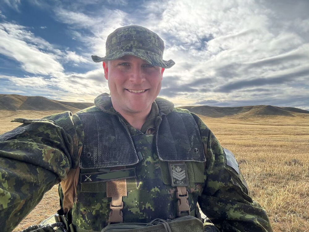  53051448  Leonard, 42 ,    