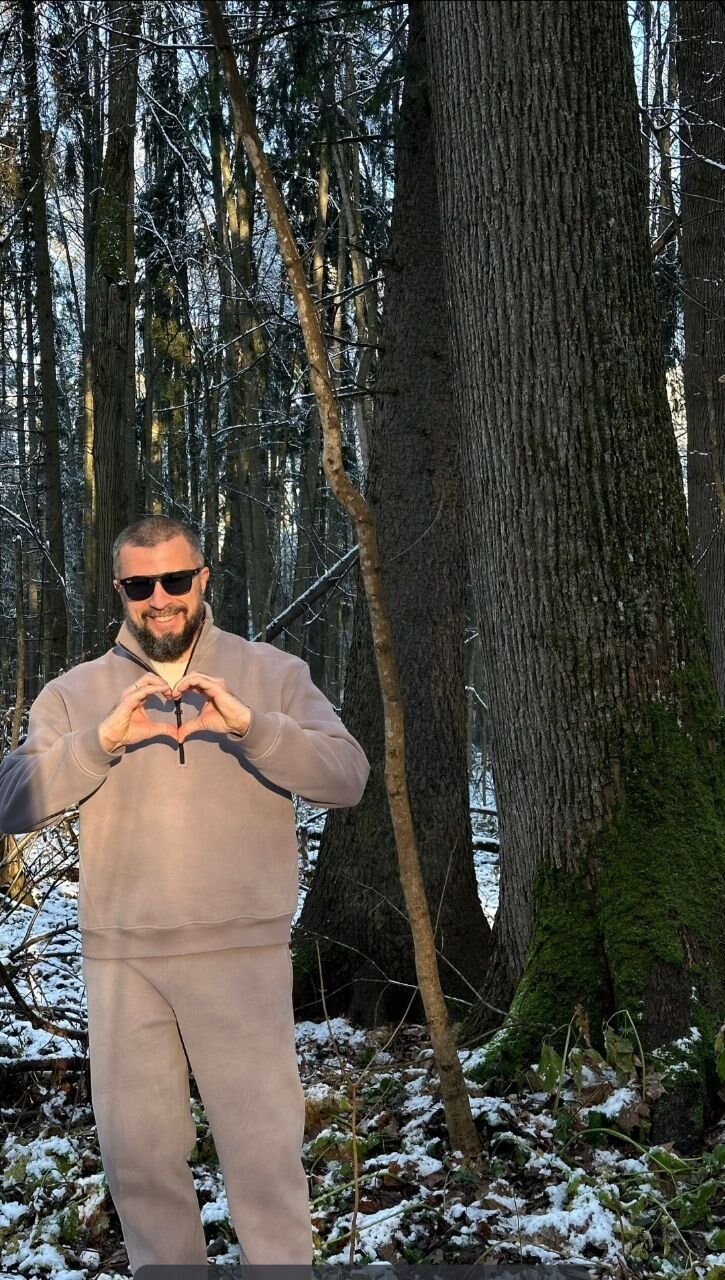  54489278  Arthur james, 55 ,    -