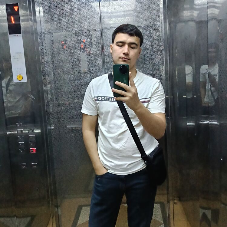  54624818  Artur, 27 ,    