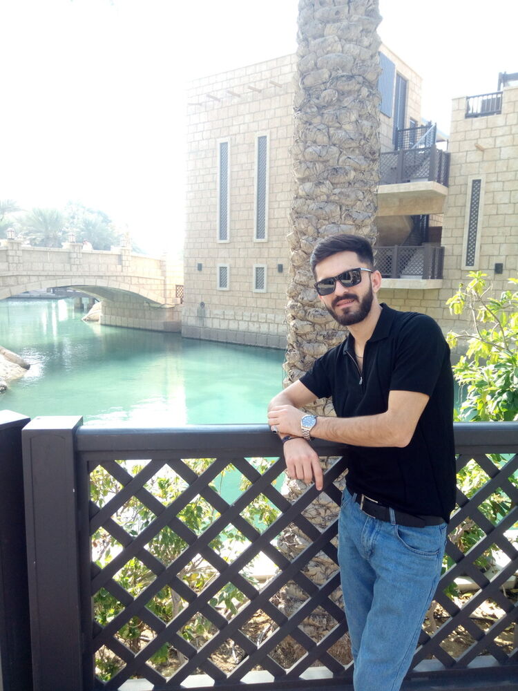  14269738  Emin, 31 ,    
