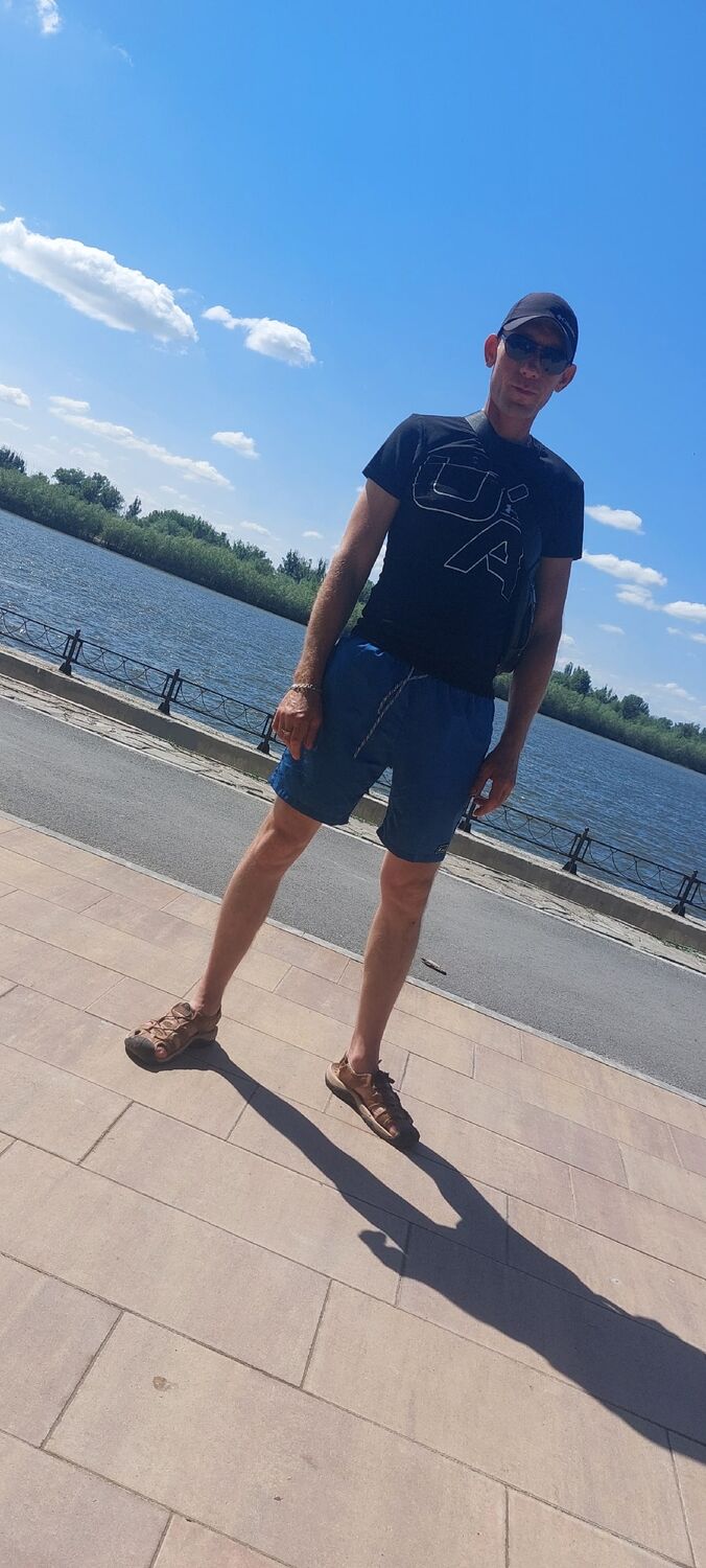  52930278  , 44 ,    