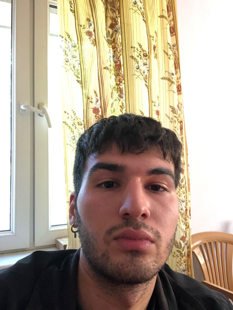  48168158  , 23 ,    