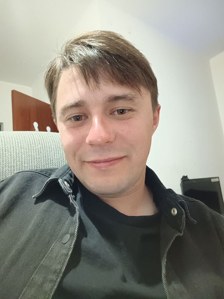  42377548  , 28 ,    