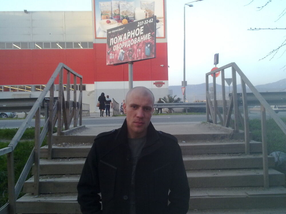  ,   Denis, 40 ,     , c 