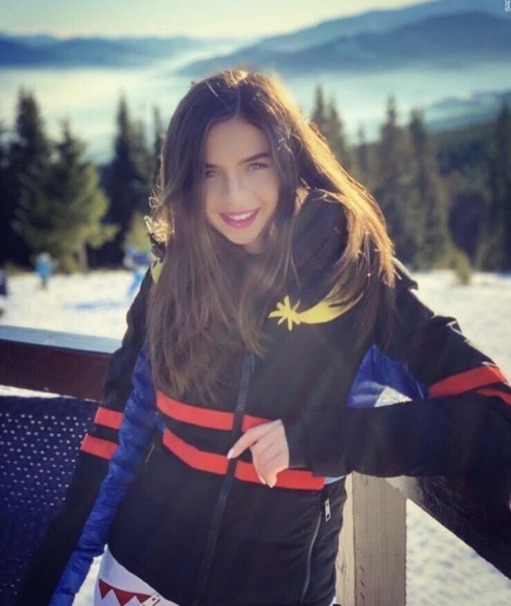  52418108  Irina, 19 ,    