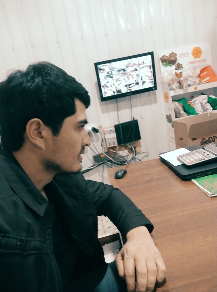  31079408  Usmon, 30 ,    