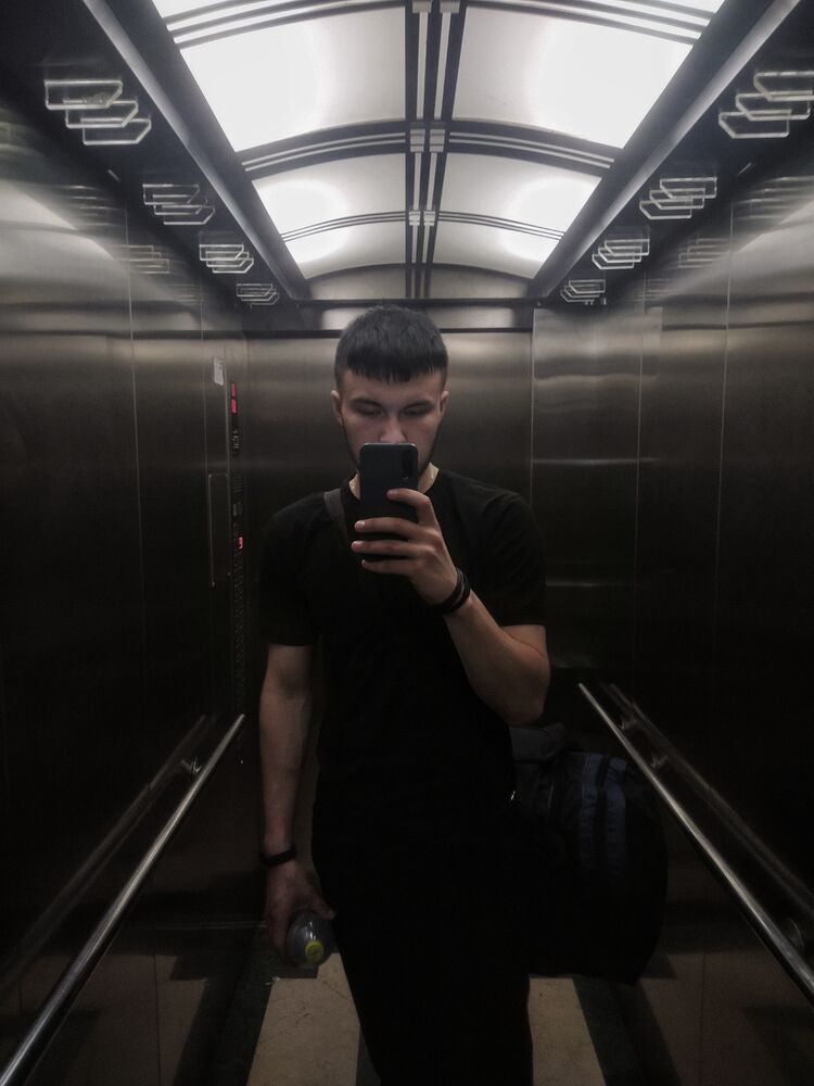  29066588  Albert, 21 ,    