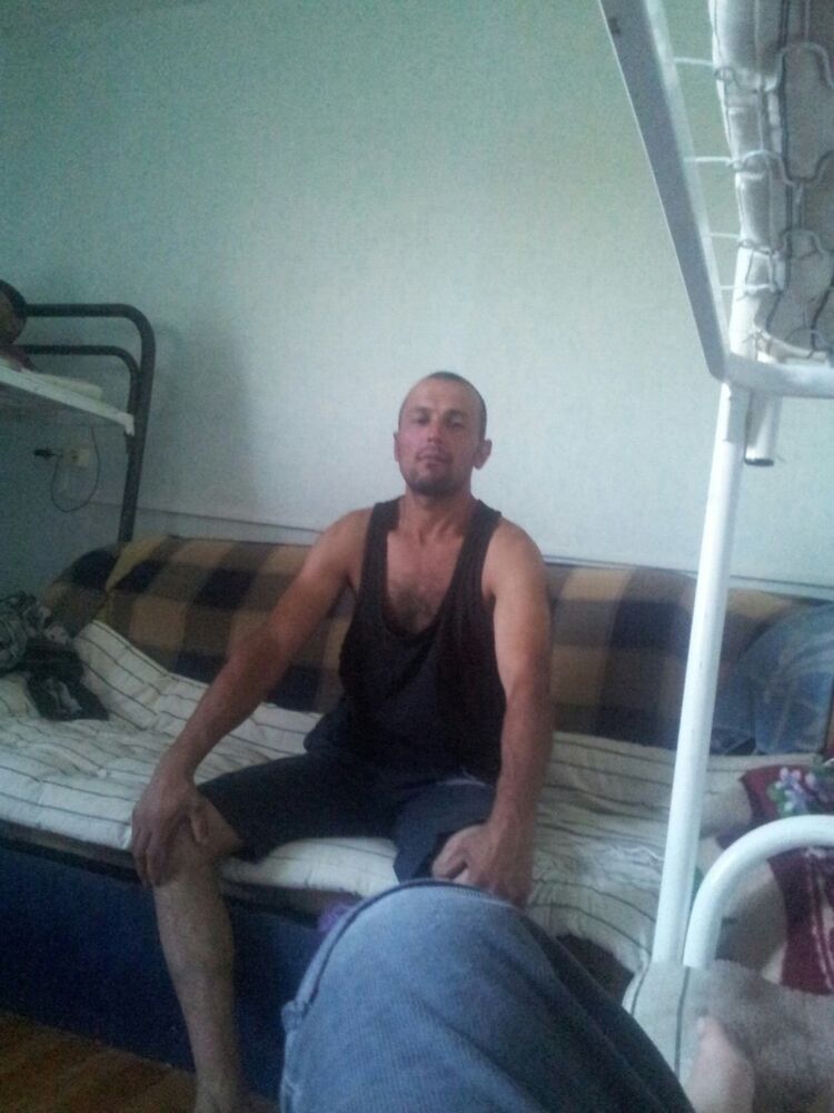  7803148  Nasib, 44 ,    