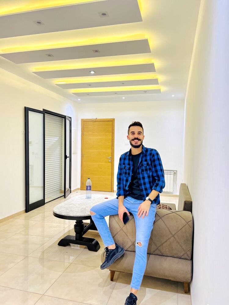  ,   Moez, 29 ,   ,   