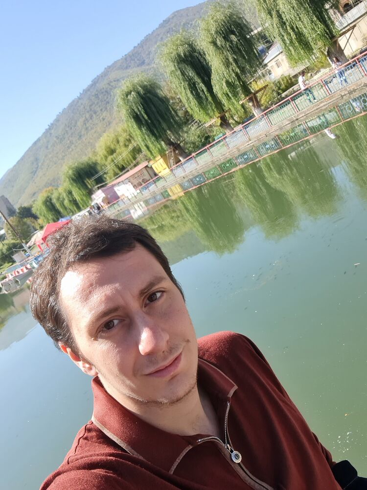  ,   Artyom, 26 ,   ,   