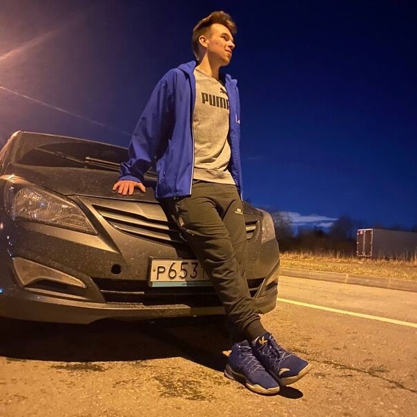  -,   Leonid, 23 ,   c , 