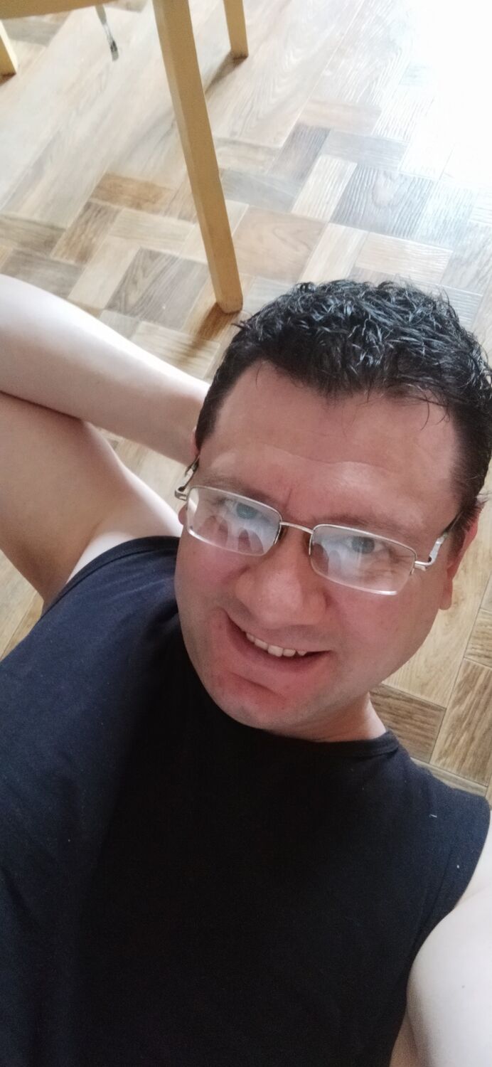  41876458  , 44 ,    