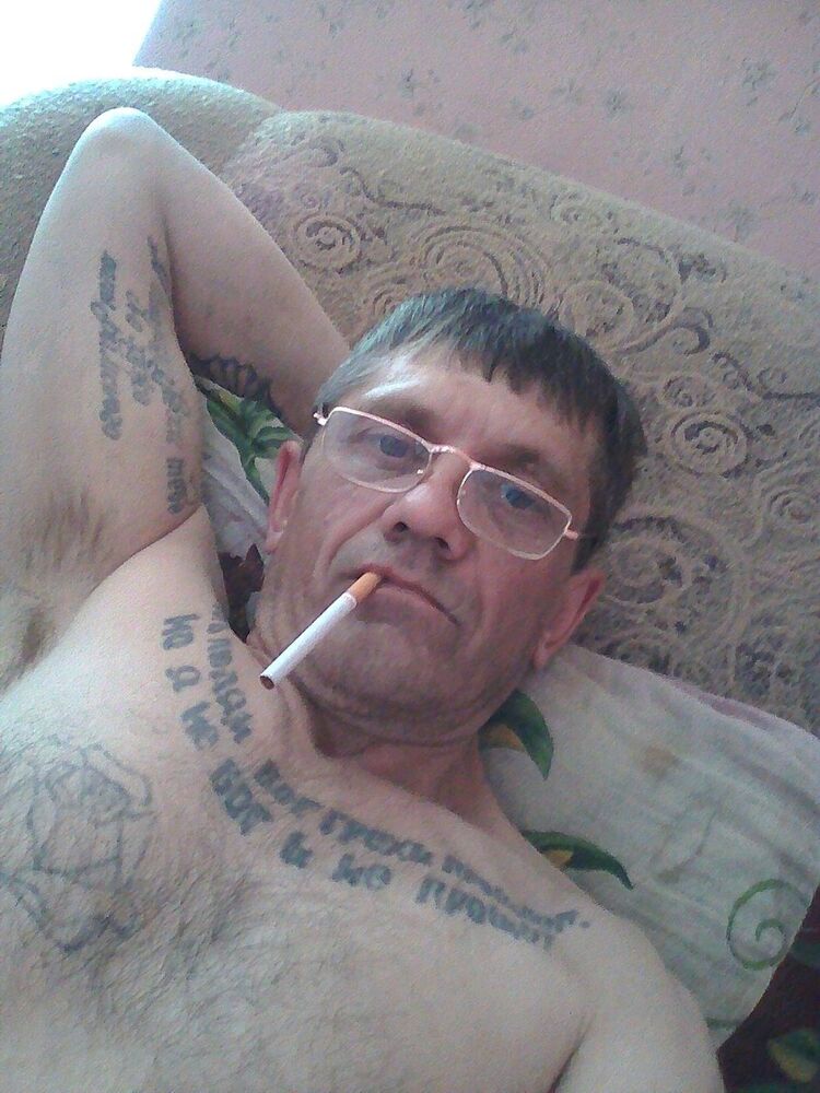  12338238  Viktor, 54 ,     