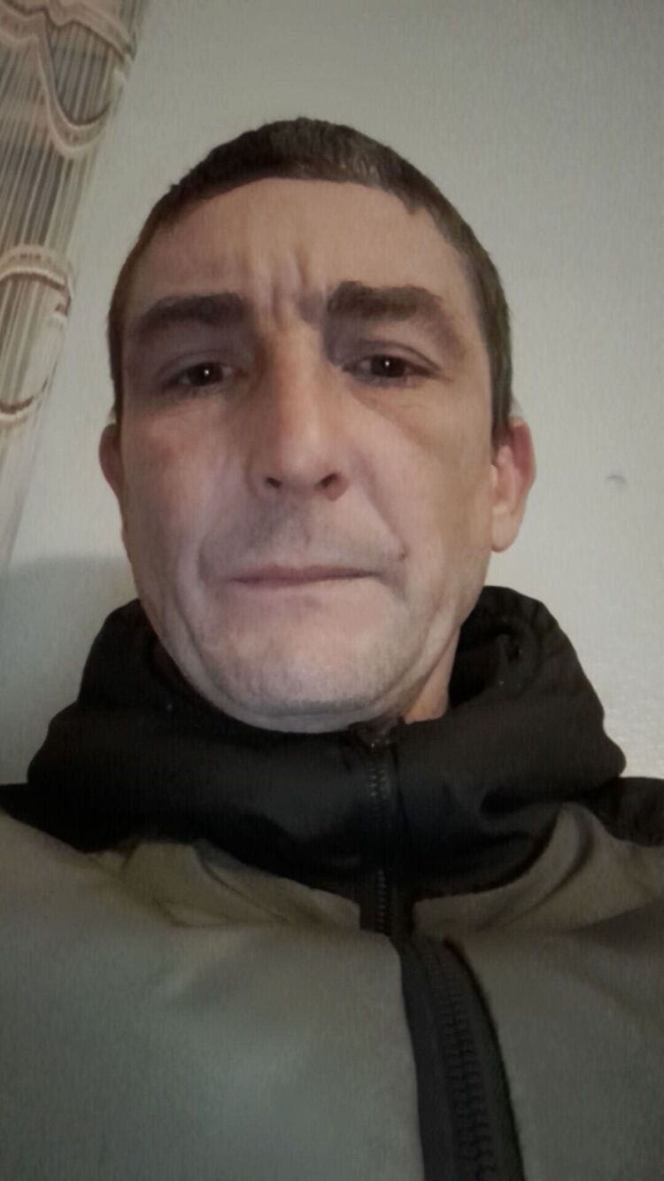  32010558  Vitalik, 40 ,    