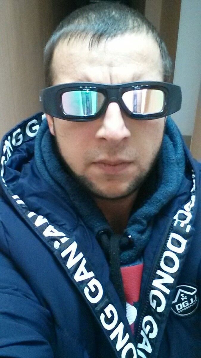  ,   Viktor, 39 ,   ,   , c 