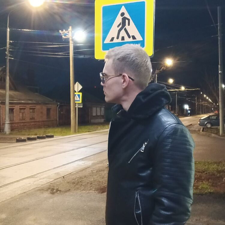  46066548  , 21 ,    