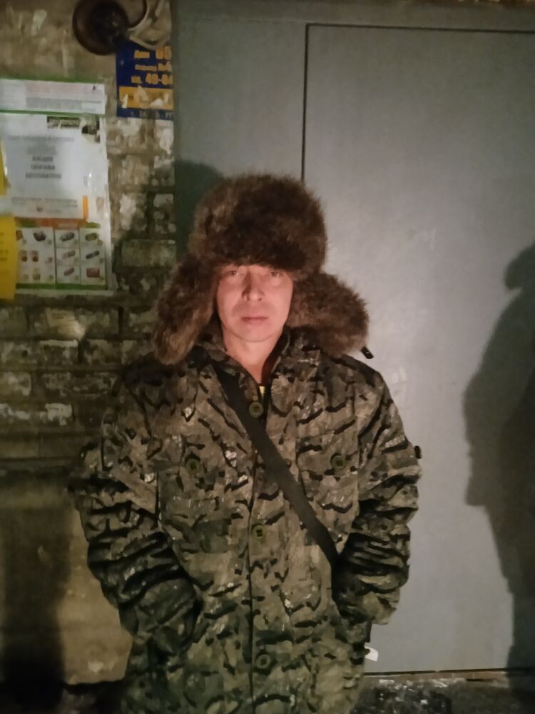  29939348  Alexander, 40 ,    