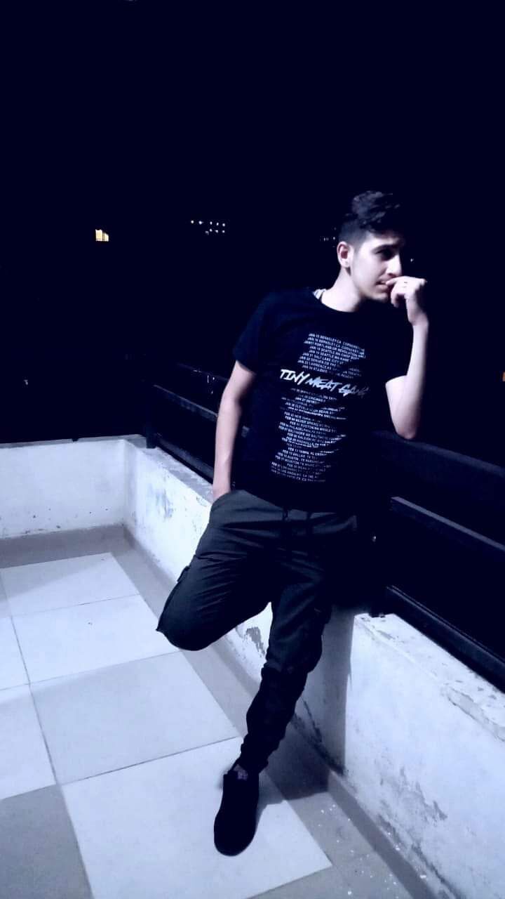  47652208  BRNS, 29 ,    