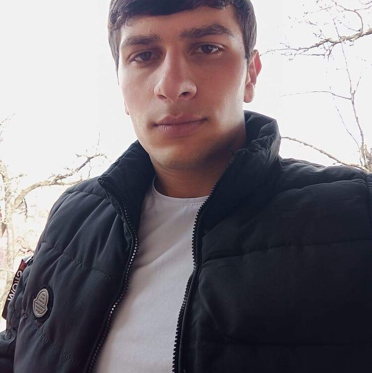 ,   Levon, 23 ,   ,   