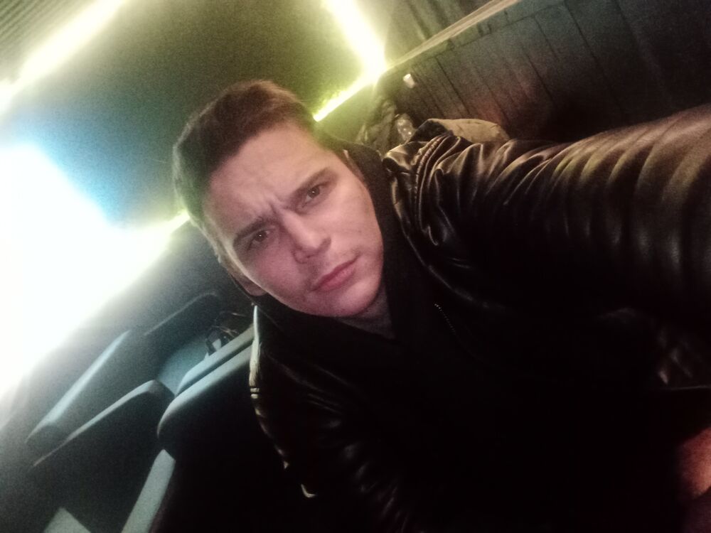   ,   Alex, 27 ,   ,   , c , 
