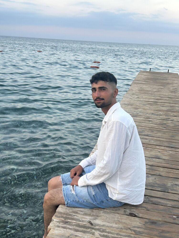  53366458  Mehmet, 18 ,    Poyraz