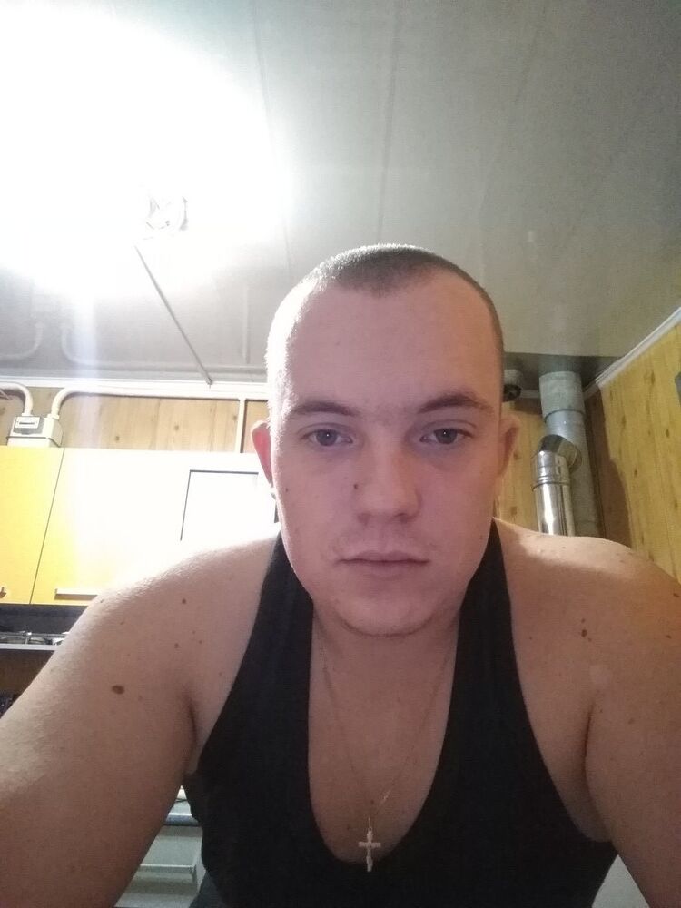  18789468  Nikolai, 27 ,    