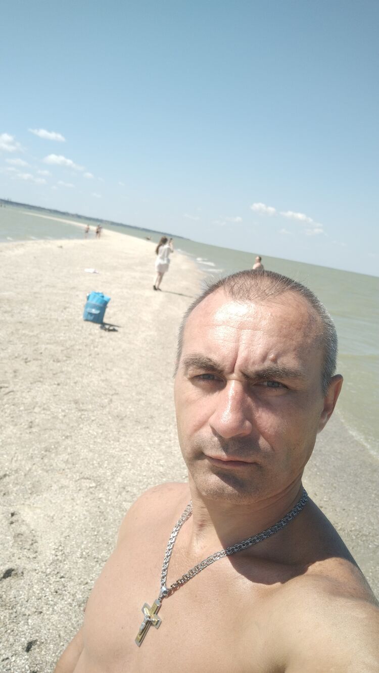  53218198  Vitaly, 41 ,    