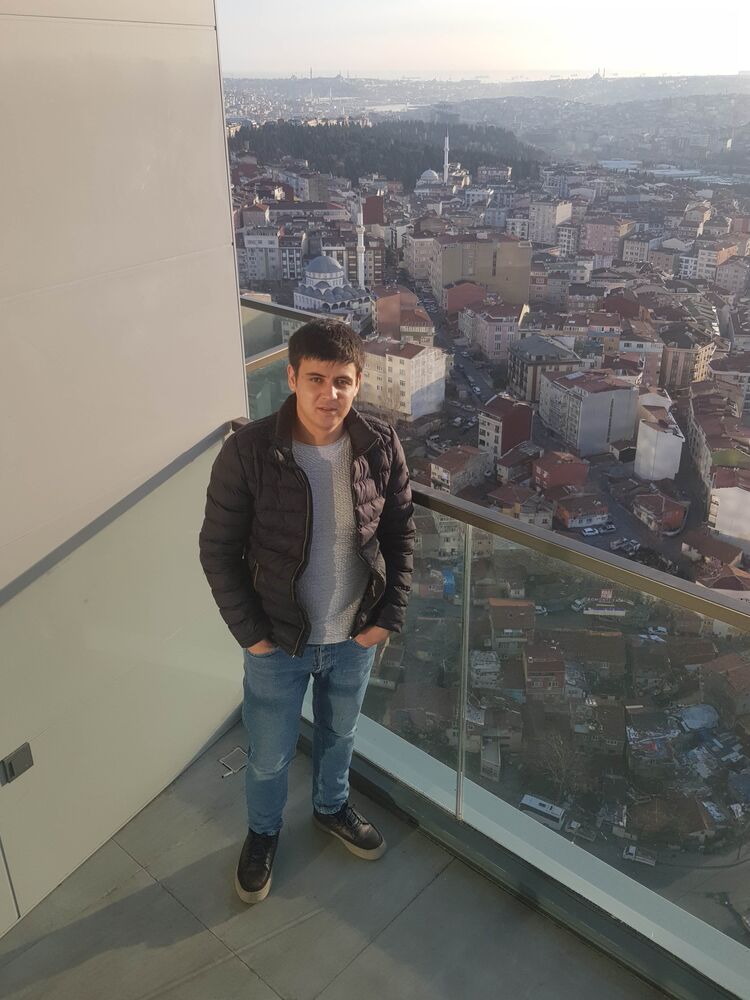  52833458  Hakan, 24 ,    -