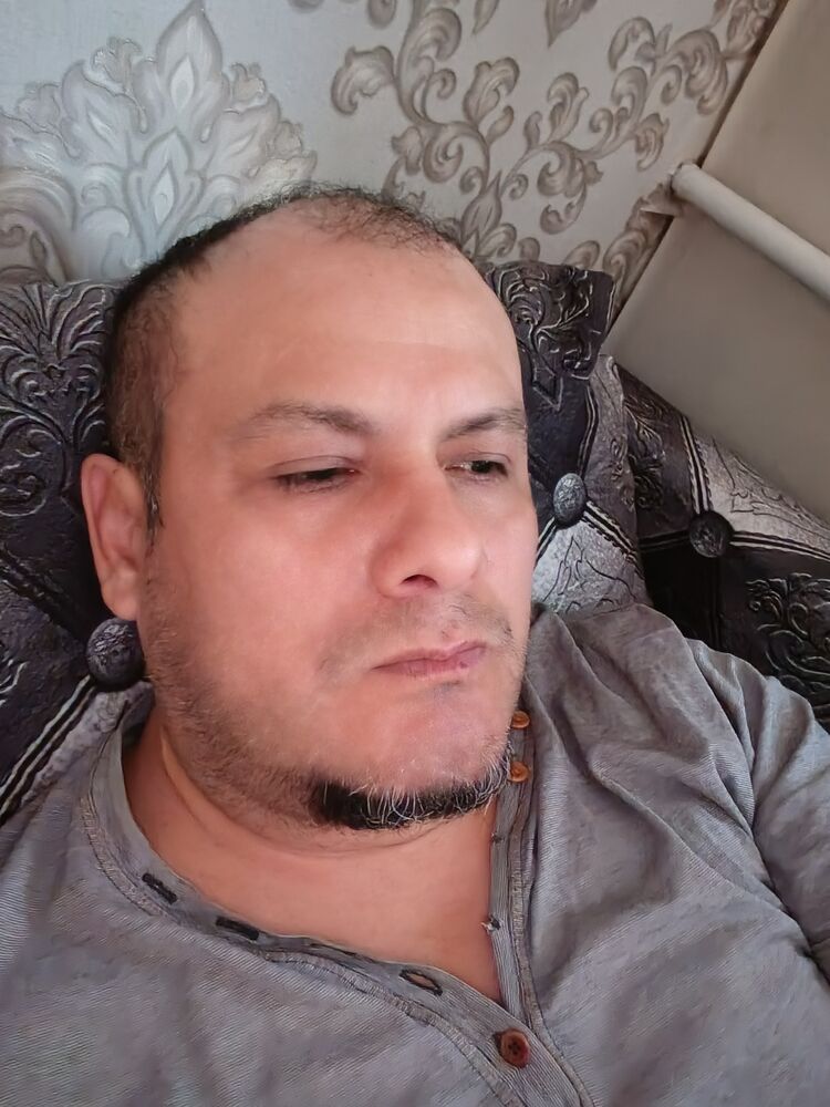  52520538  Daniel, 48 ,    