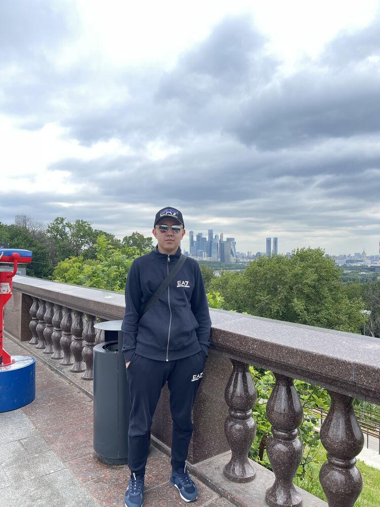  44044478  Danik, 22 ,    -