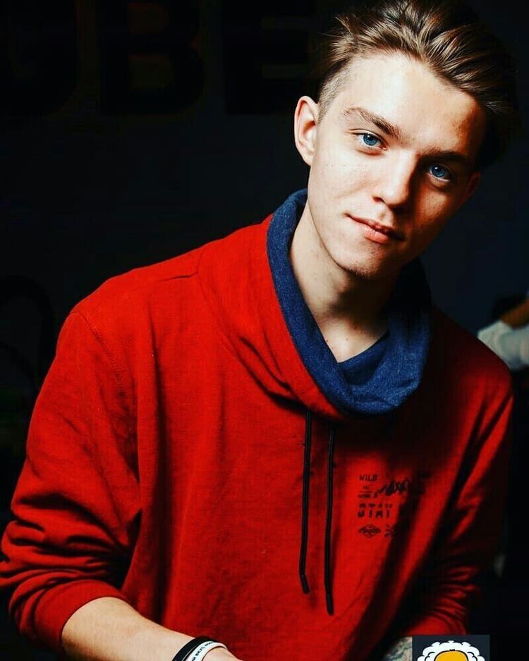  20538928  , 26 ,    -