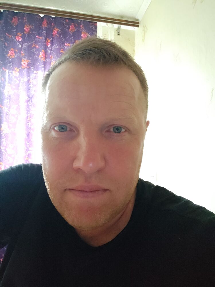  26512018  Andrey, 46 ,    