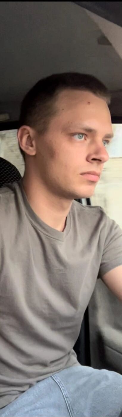  31180768  Vlad, 26 ,     