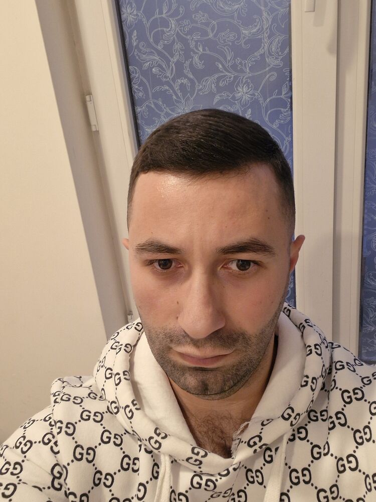  ,   Arman, 29 ,   ,   