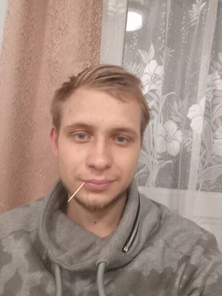  31463978  Alexander, 26 ,    