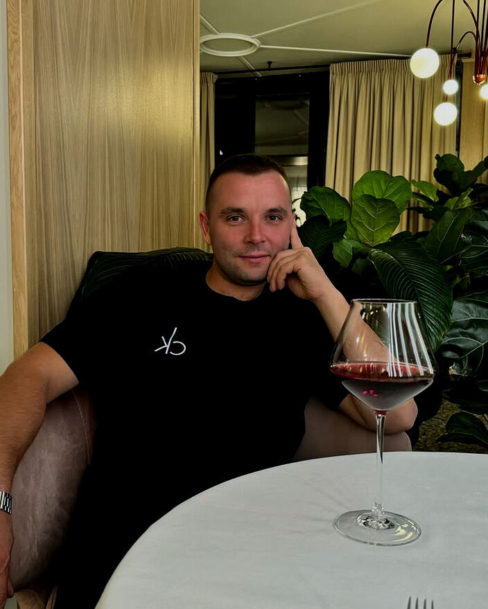 ���� 54975768 ������� �����, 34 ����, ���� ���������� � �����������