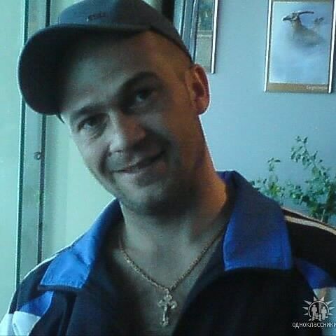  ,   Denis, 42 ,   ,   , c 