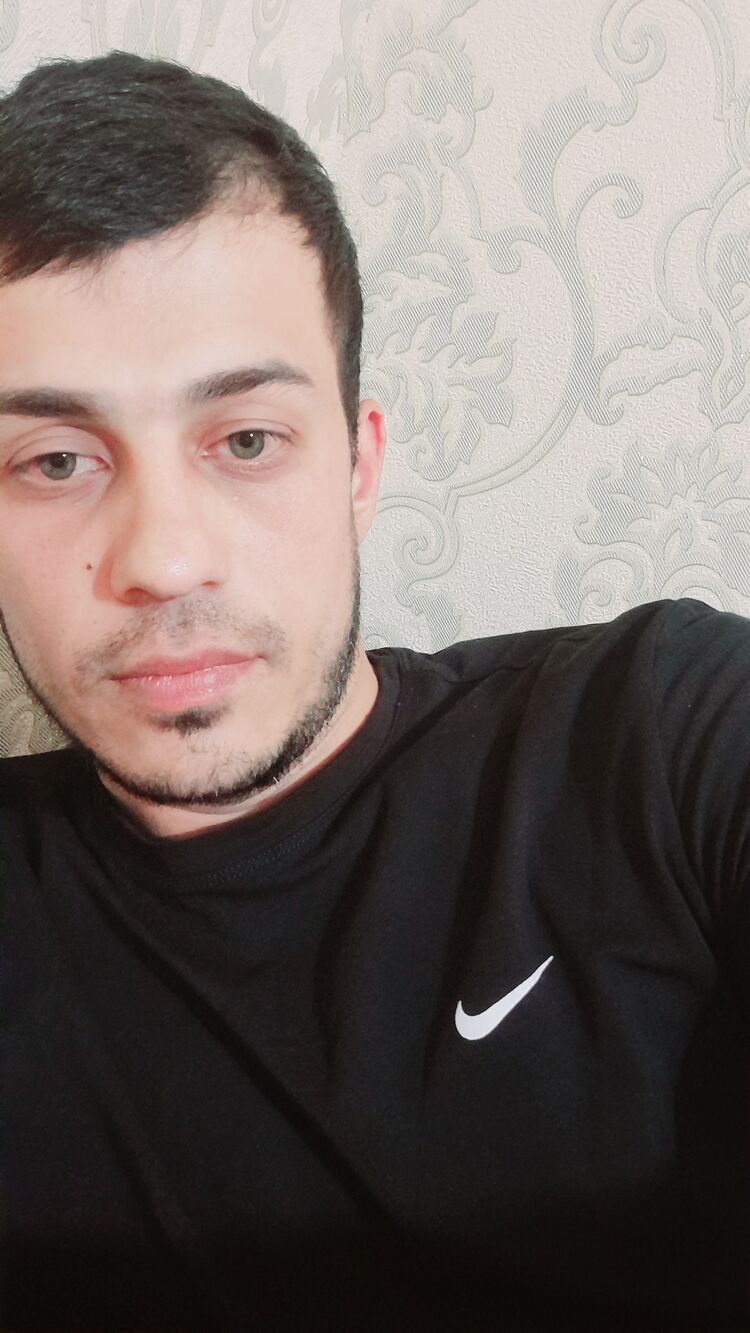  54072568  Kerim, 27 ,    