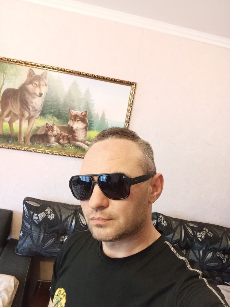  44323068  , 37 ,    