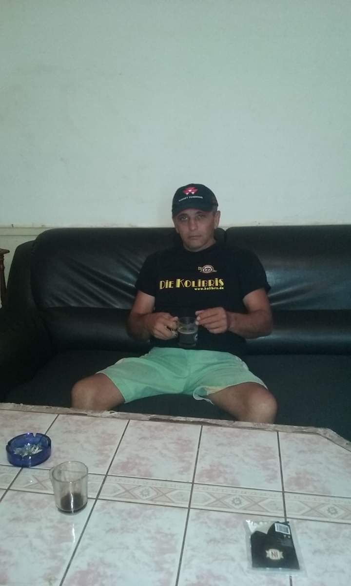  23350908  Leo, 52 ,    