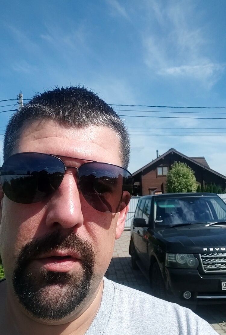  ,   Maksim, 42 ,   ,   