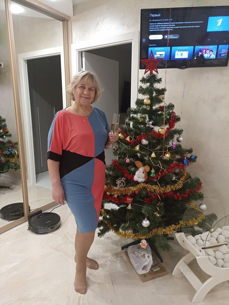  53867378  Alina, 65 ,    