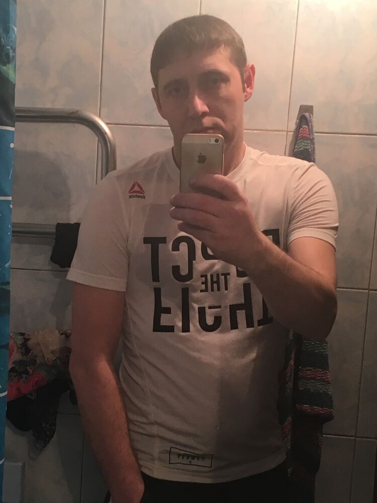  19905868  , 43 ,    