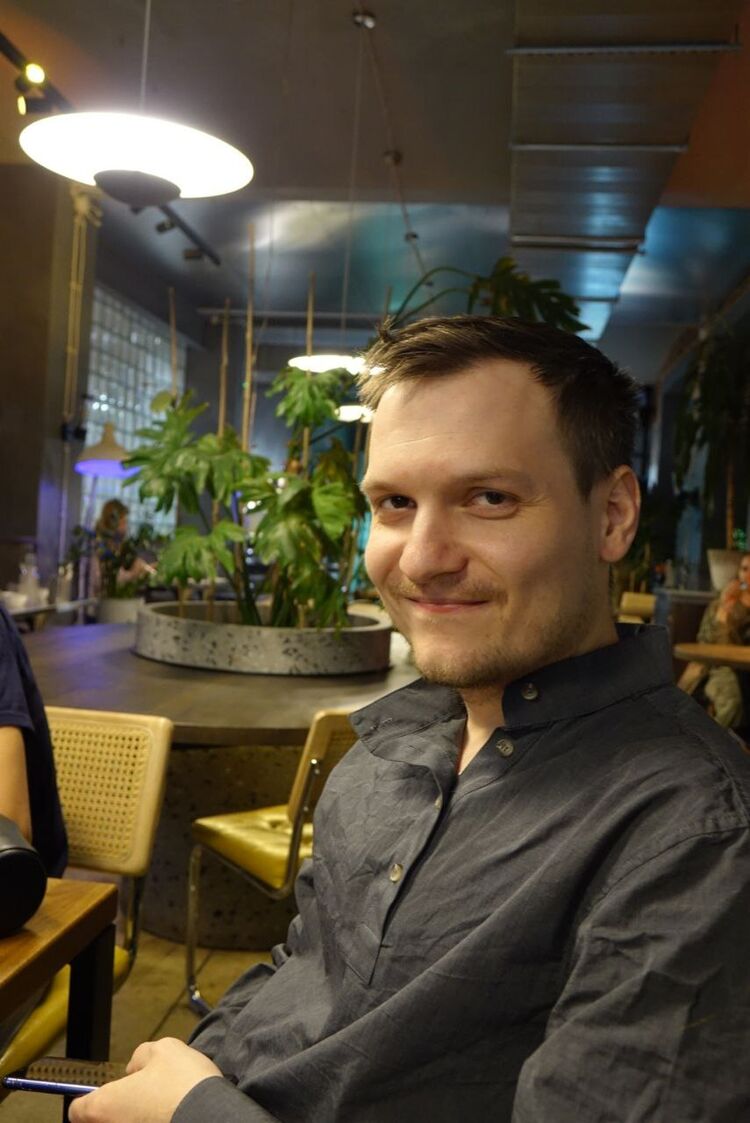  54551528  Ilya, 33 ,    