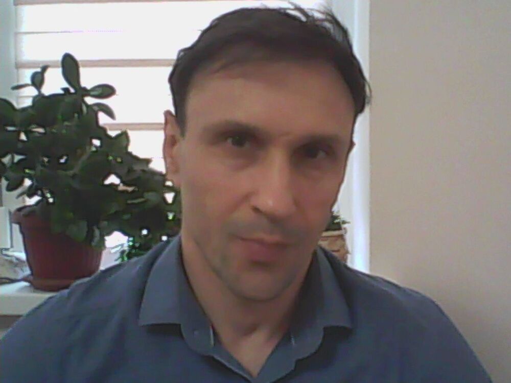  43469208  Pavel, 45 ,    