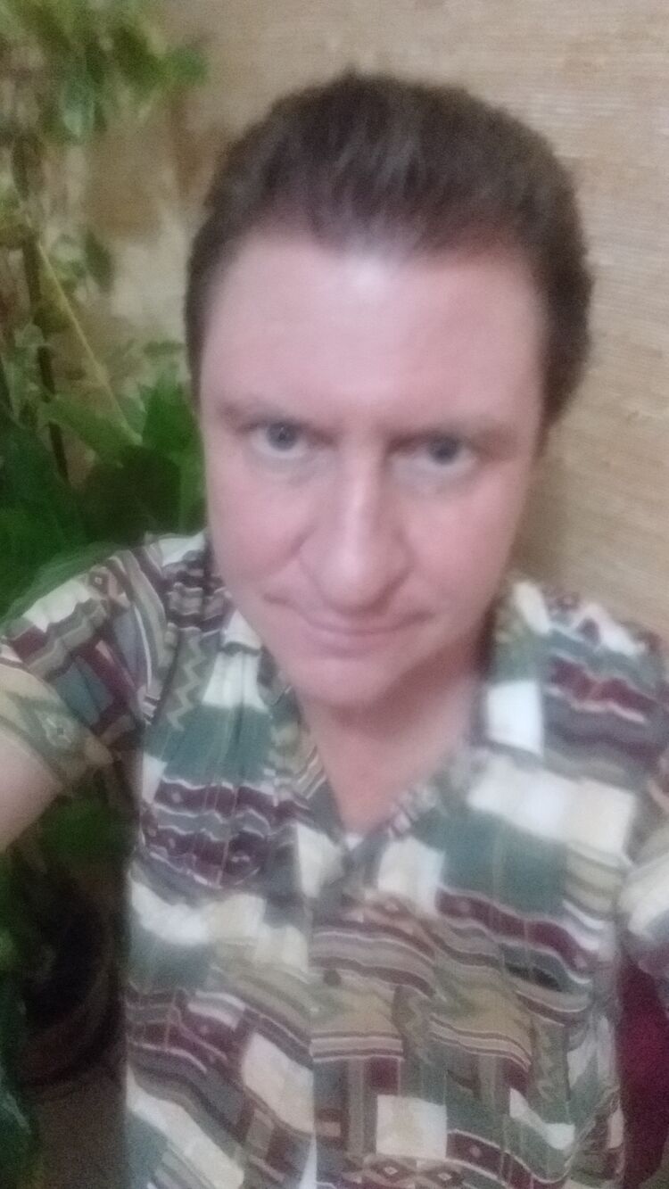  25844898  Konstantin, 55 ,    