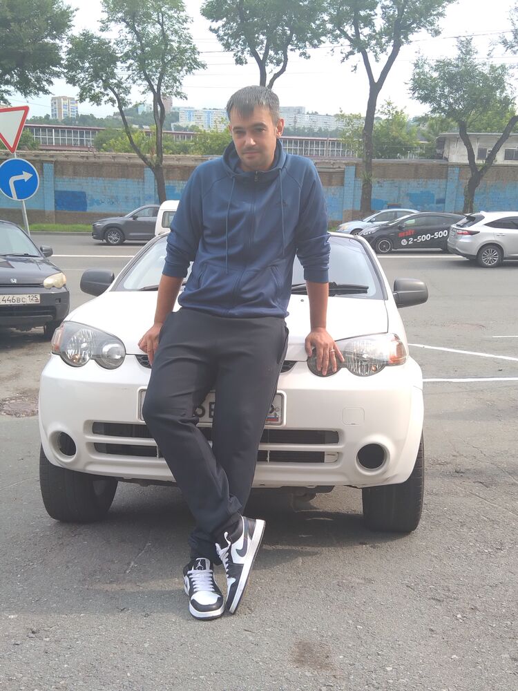 41412228  Artur, 35 ,    
