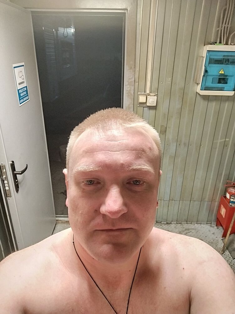  52829588  , 36 ,    